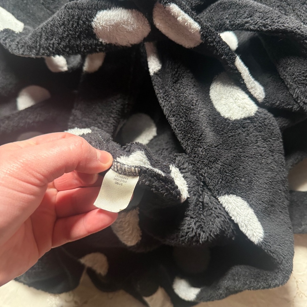 vintage 2010s victoria’s secret PINK black + white polka‑dot fleece robe – m/l - Picture 7 of 7